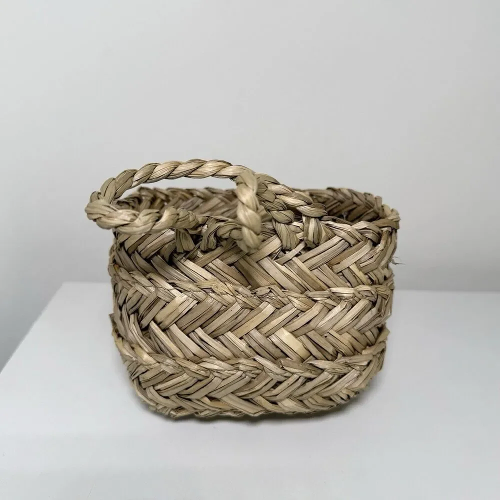 Mini Hanging Woven Sea Grass Basket